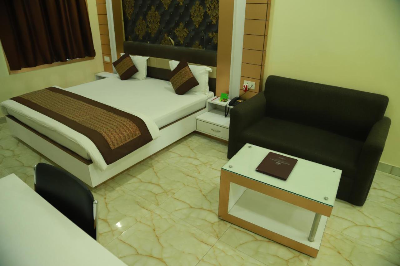 Hotel Sukhdeo Palace Gaya Εξωτερικό φωτογραφία